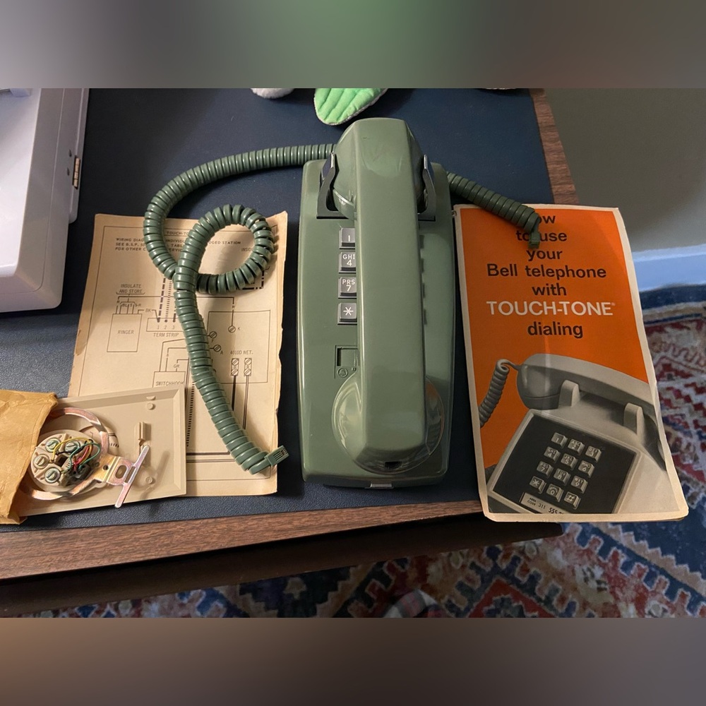 Vintage 1972 Avocado Green Western Electric Bell Wall Phone